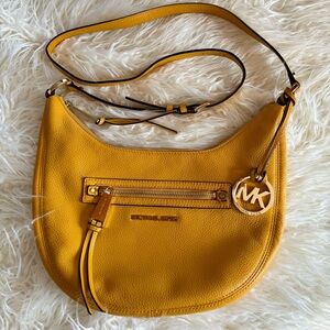 VINTAGE Michael Kors Rhea Hobo Zip Crossbody Messenger Bag